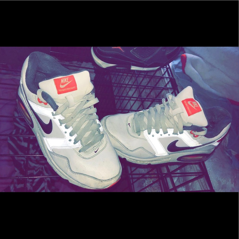 Girls Airmax shoes